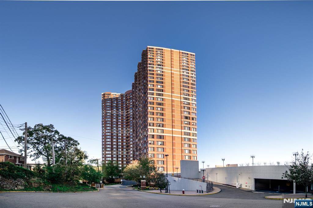 100 Old Palisade RD #1616, Fort Lee, NJ 07024