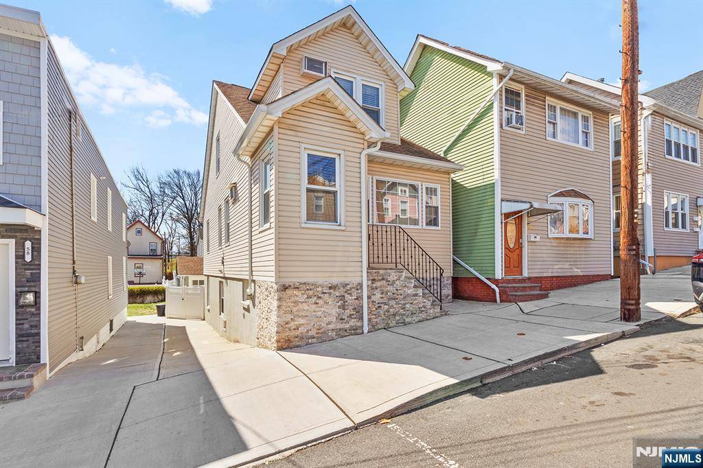 Kearny, NJ 07032,56 Tappan ST