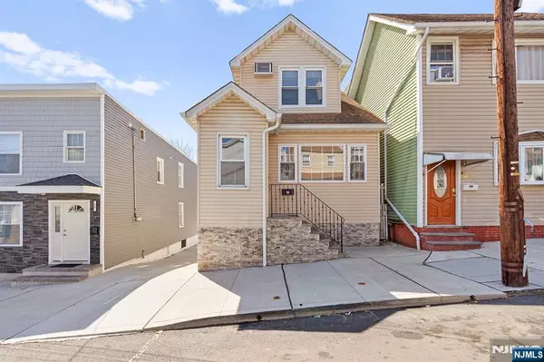 56 Tappan ST, Kearny, NJ 07032