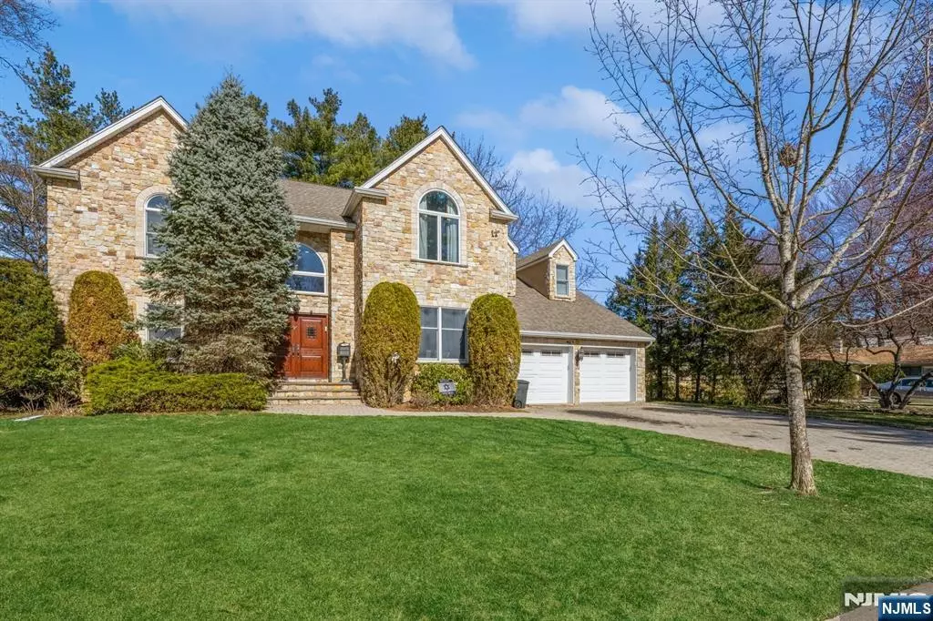 Closter, NJ 07624,49 Arnold AVE