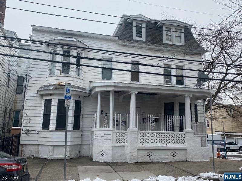 Newark, NJ 07104,207 Garside ST