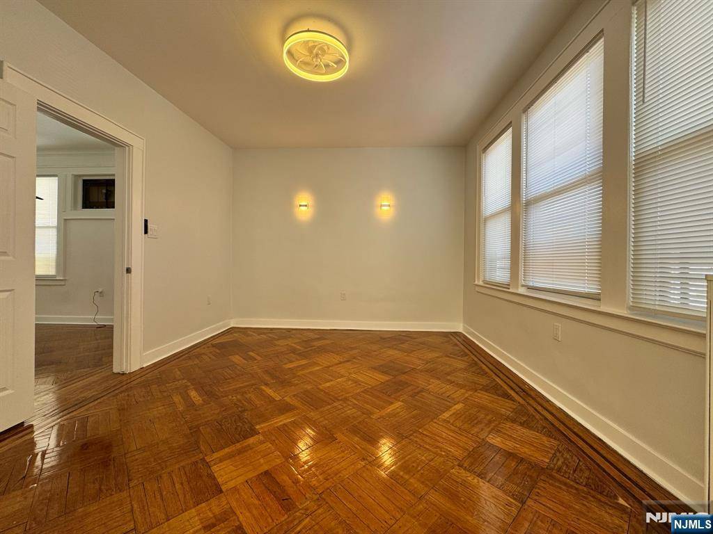 761 16th ST, Newark, NJ 07103