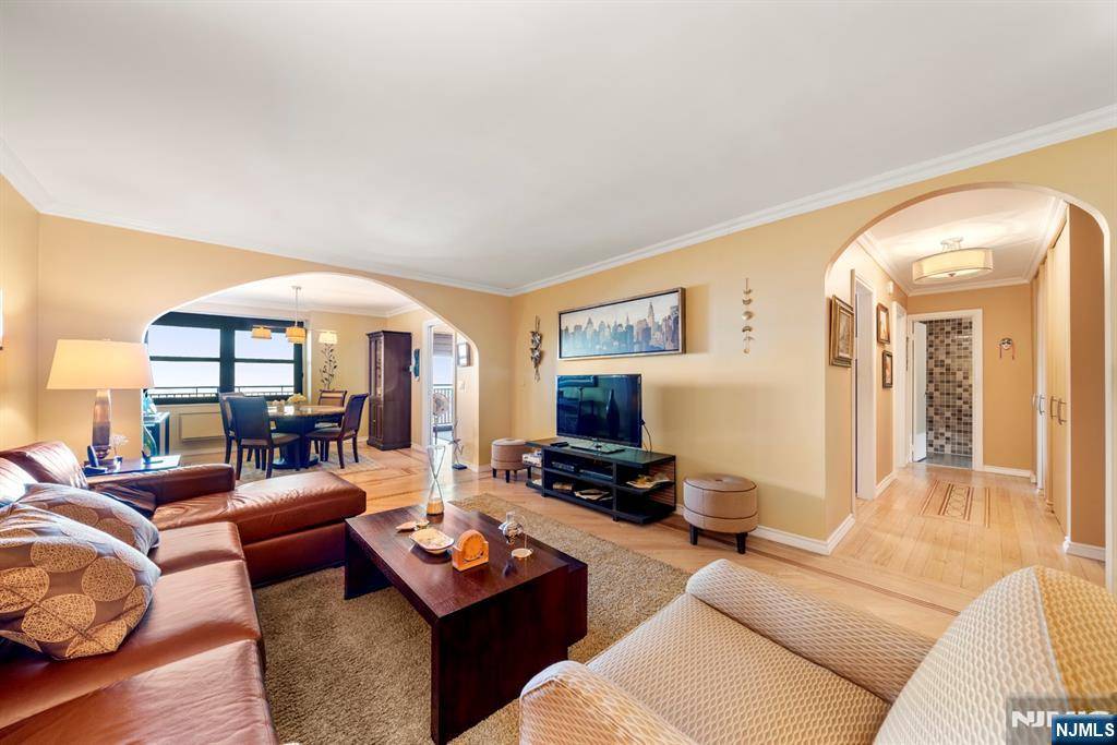 7855 Boulevard East #21F, North Bergen, NJ 07047