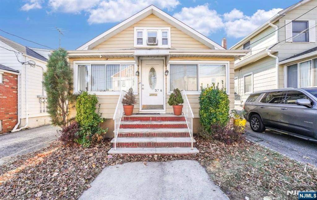 374 Roosevelt ST, Fairview, NJ 07022