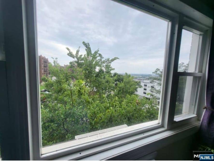 North Bergen, NJ 07047,1901 Kennedy BLVD #304