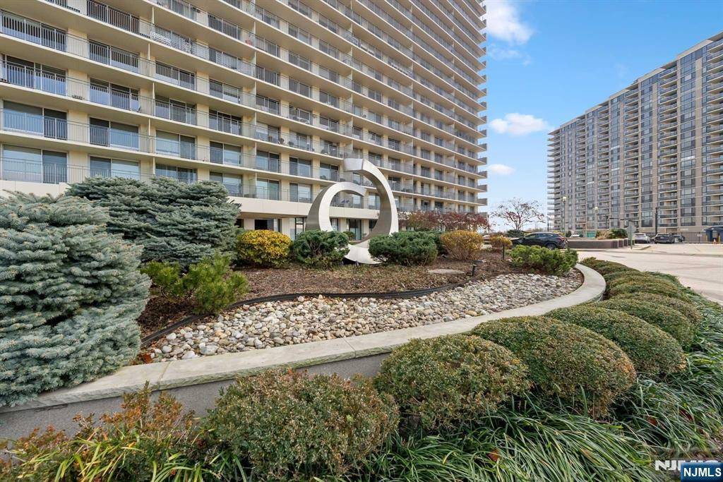 1530 Palisade AVE #31N, Fort Lee, NJ 07024