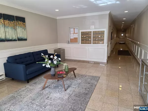 Hackensack, NJ 07601,420 Passaic ST #2G