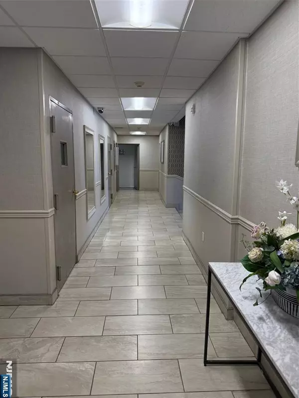 Hackensack, NJ 07601,25 unit 5C Zabriskie ST