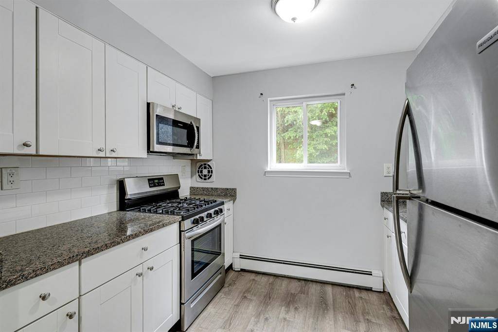 Caldwell, NJ 07006,47 Espy #16A