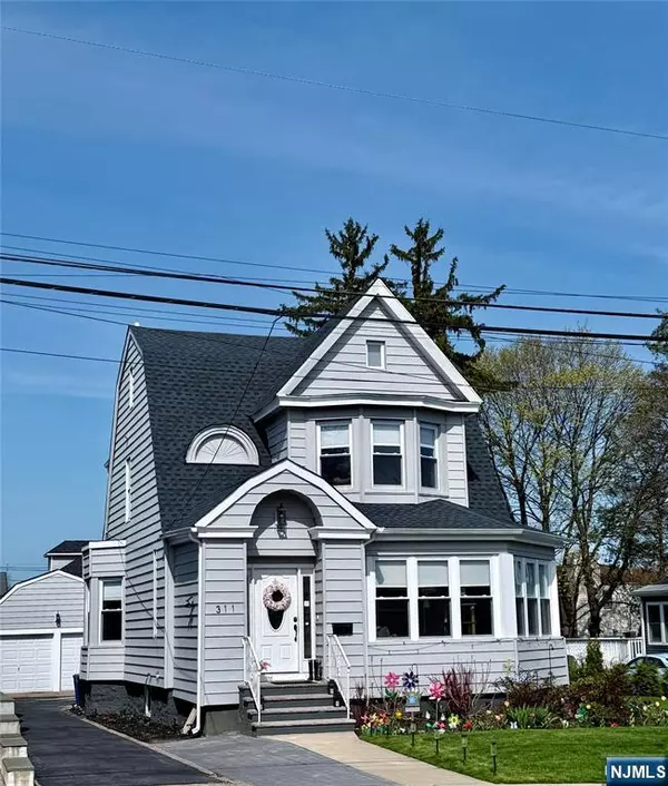 311 Lawrence AVE, Hasbrouck Heights, NJ 07604