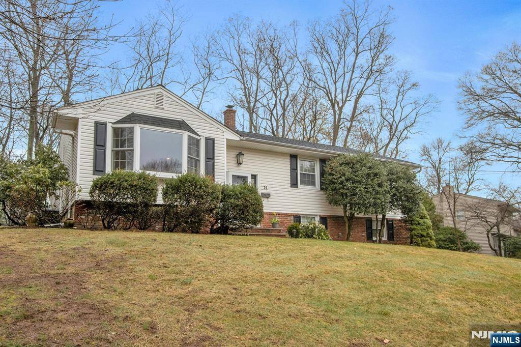 Harrington Park, NJ 07640,14 Arcadia CT