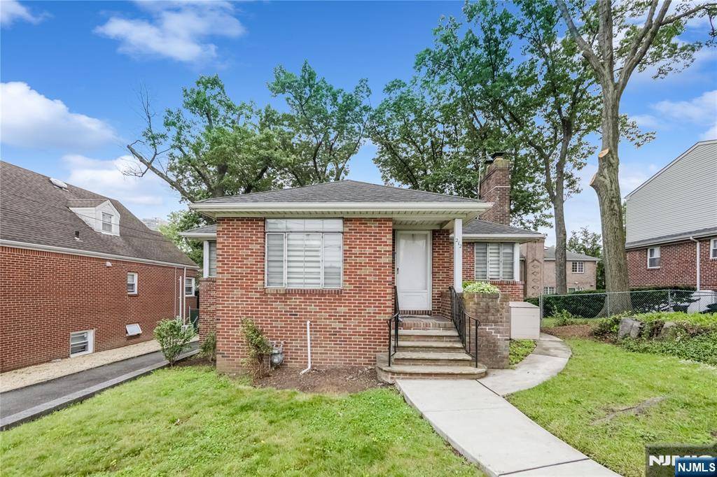 212 Westview AVE, Fort Lee, NJ 07024