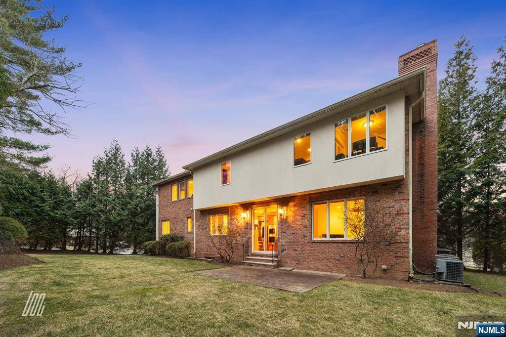 Closter, NJ 07624,187 Piermont RD