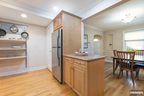 Teaneck, NJ 07666,96 Minell PL