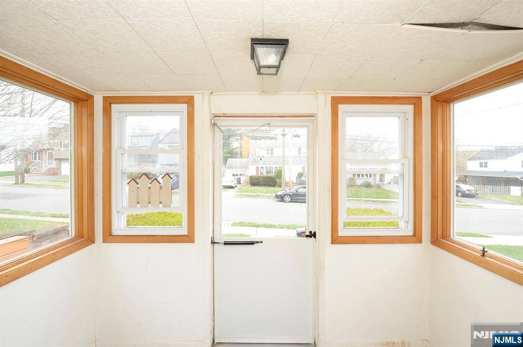 Bergenfield, NJ 07621,157 Elder AVE