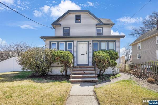 464 Riverside AVE, Lyndhurst, NJ 07071