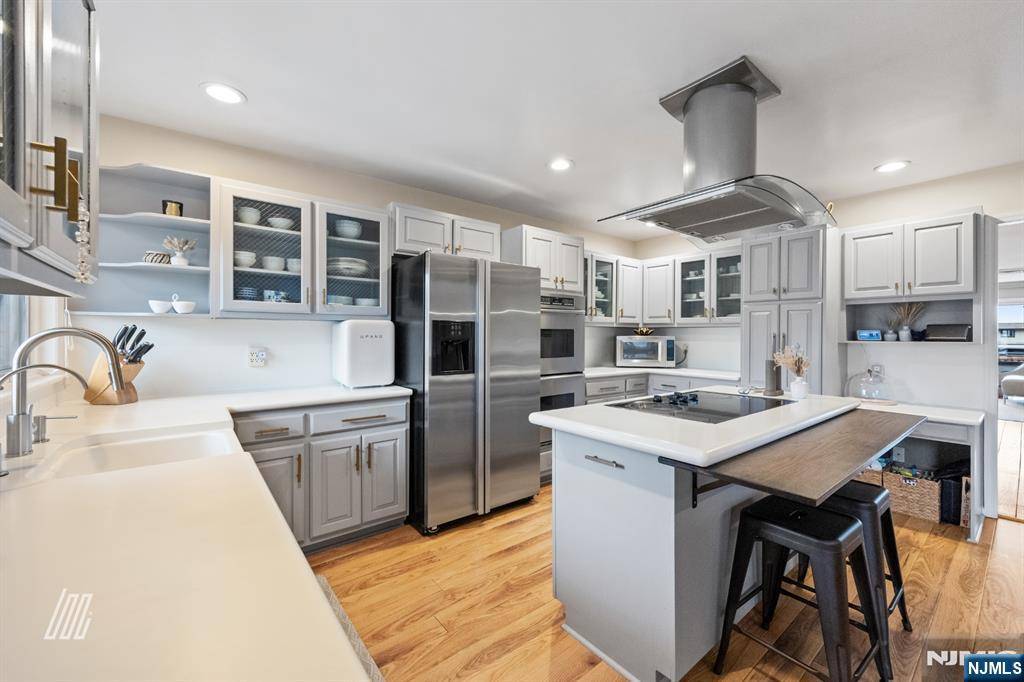 Cliffside Park, NJ 07010,300 Gorge RD #8