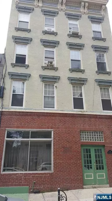 Hoboken, NJ 07030,94 River ST