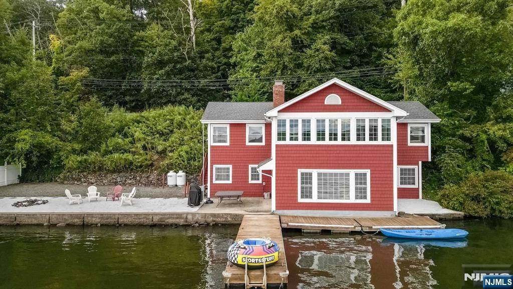 West Milford, NJ 07421,206 Lakeside RD