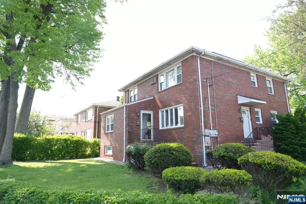 Fort Lee, NJ 07024,300 Maple ST
