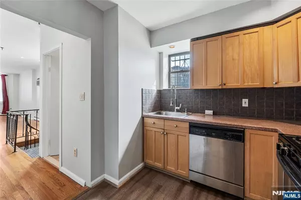 Union City, NJ 07087,4905 Park AVE #1A