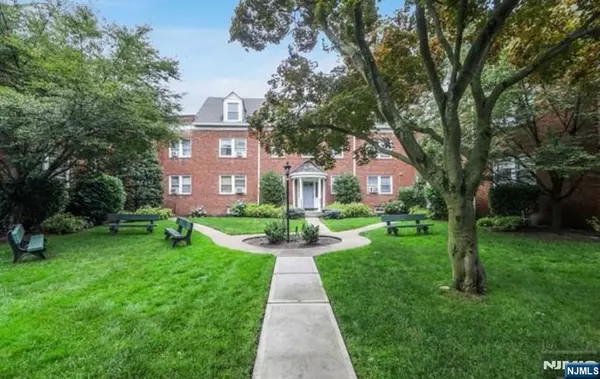 735 Elm AVE #6D, Teaneck, NJ 07666