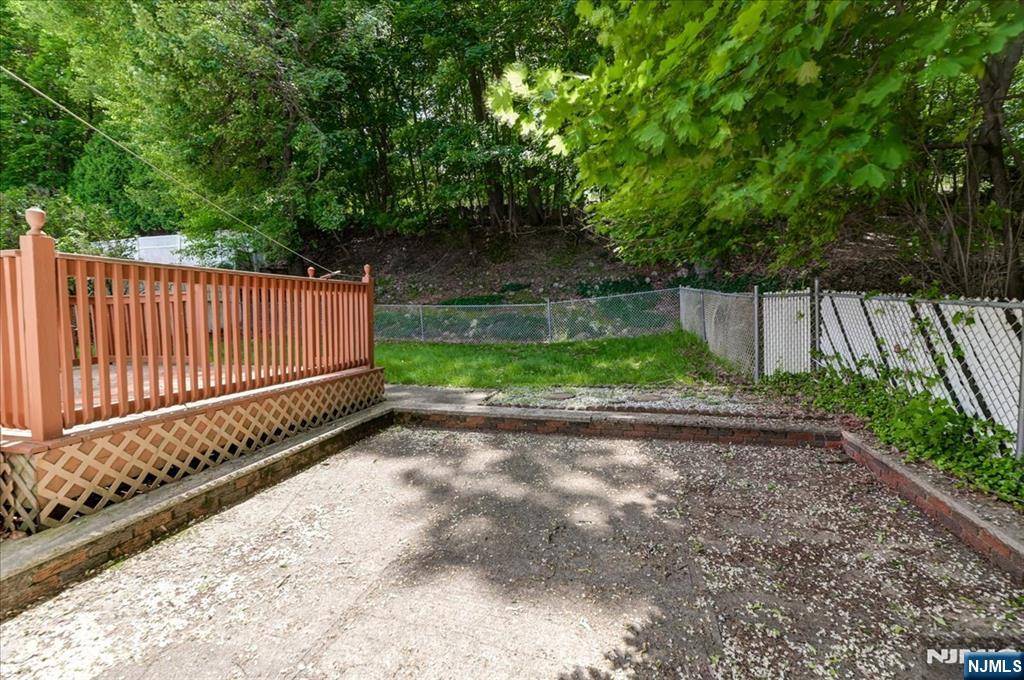 Hawthorne, NJ 07506,584 Goffle Hill RD