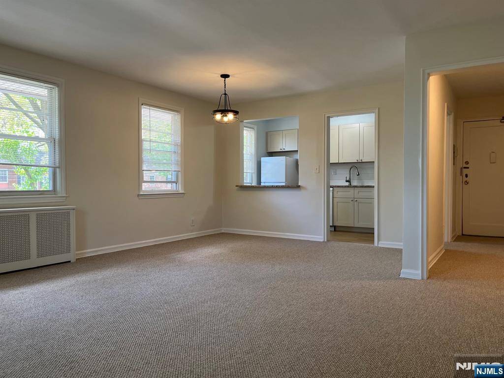Fair Lawn, NJ 07410,26-19 Fair Lawn AVE #19F