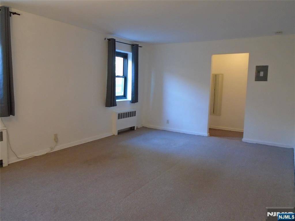 Fort Lee, NJ 07024,2337 Hudson #B15