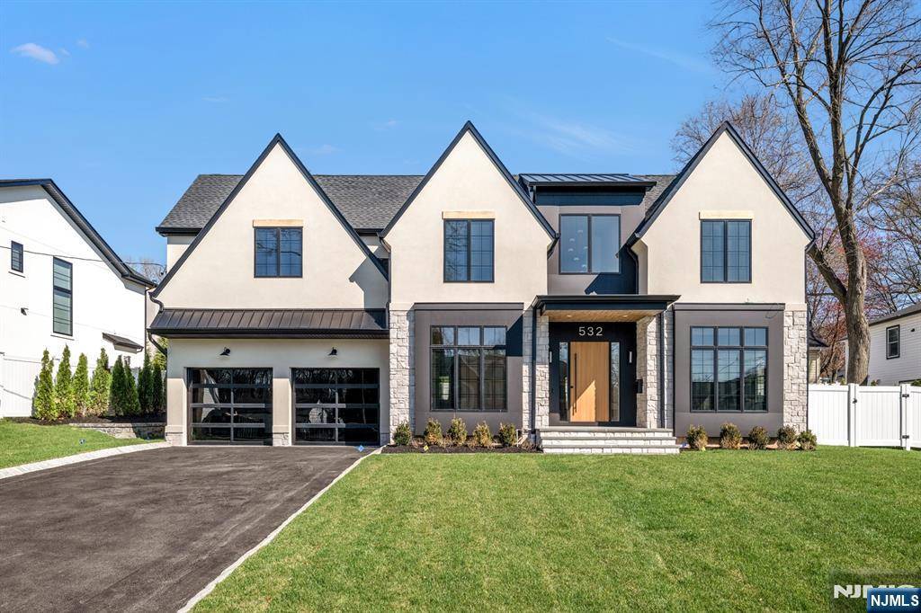 532 Burlington ST, Paramus, NJ 07652