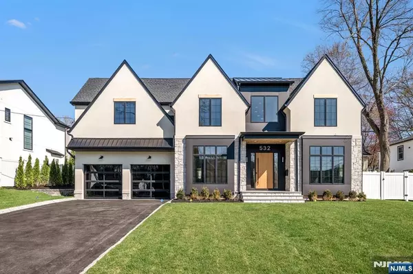 Paramus, NJ 07652,532 Burlington ST