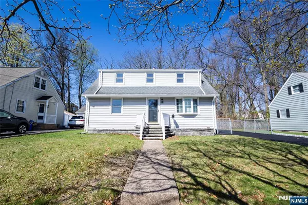 Bloomfield, NJ 07003,18 Farmingdale AVE