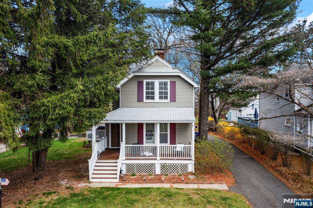 Totowa, NJ 07512,699 Riverview DR