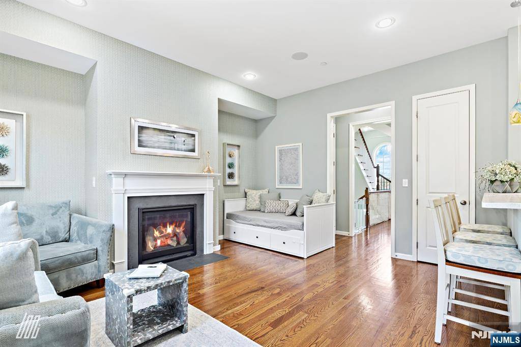 Wood Ridge, NJ 07075,5 Roosevelt DR