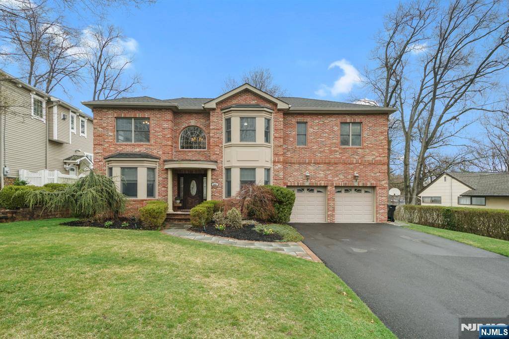 243 Vivien CT, Paramus, NJ 07652