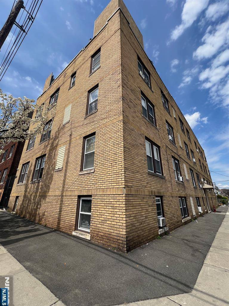 420 E 26th ST, Paterson, NJ 07514