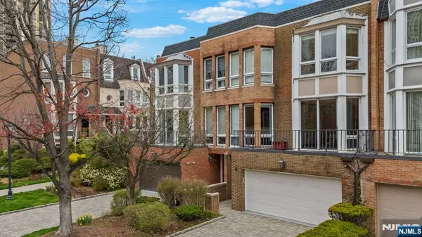Fort Lee, NJ 07024,55 Victoria #55