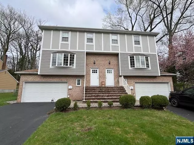 Paramus, NJ 07652,89 Forsythia LN #A