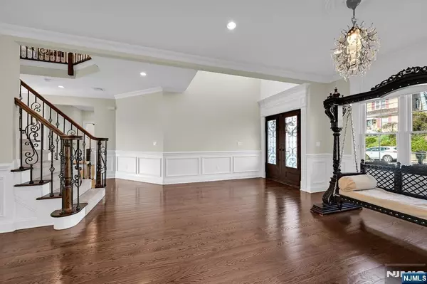 Carlstadt, NJ 07072,709 6th ST