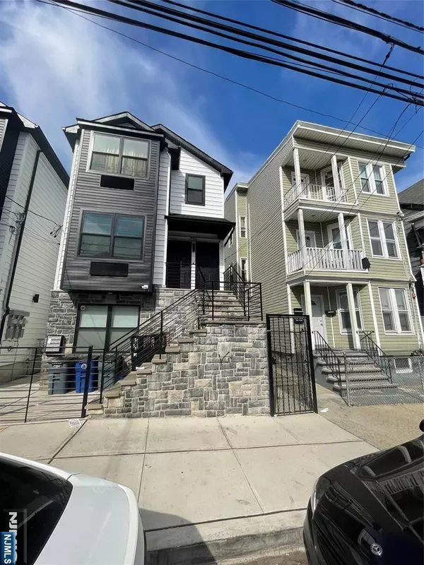 756 18th ST, Paterson, NJ 07501