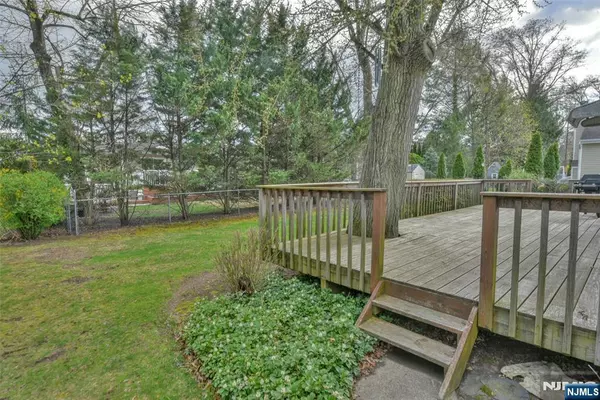 Glen Rock, NJ 07452,25 E Gramercy PL