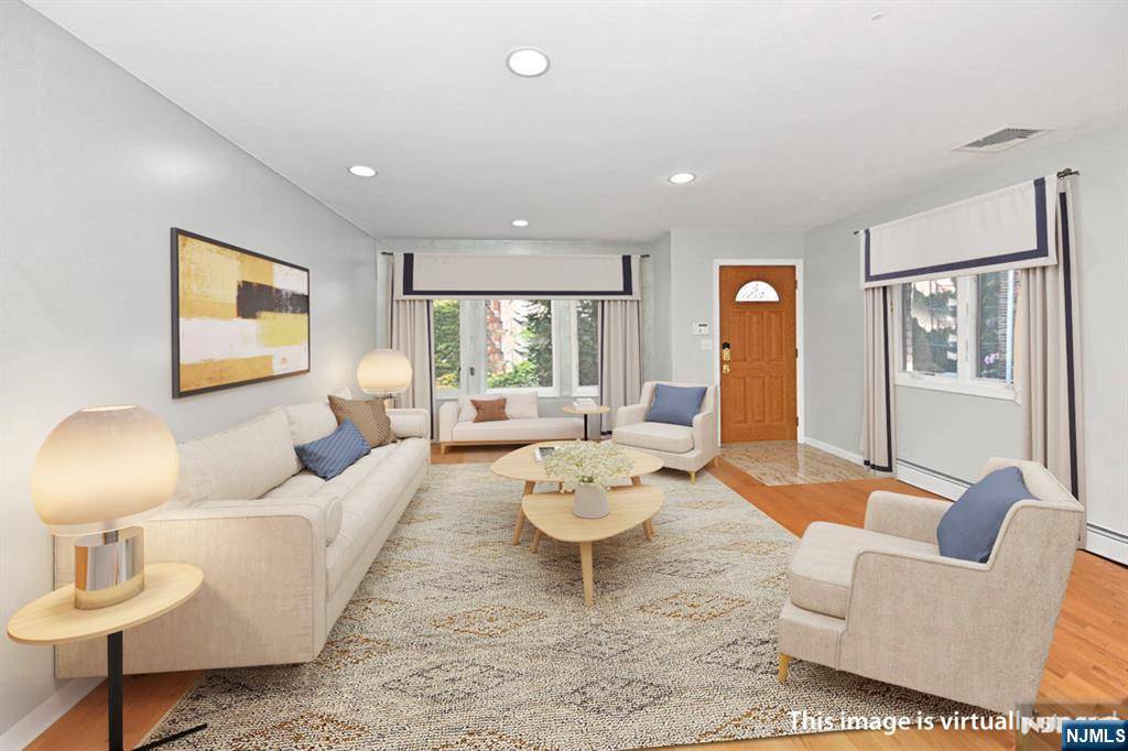 Fort Lee, NJ 07024,272 Slocum WAY