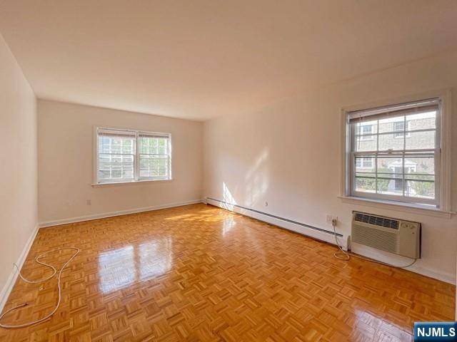 Ridgewood, NJ 07450,135-167 S S Maple #143 B