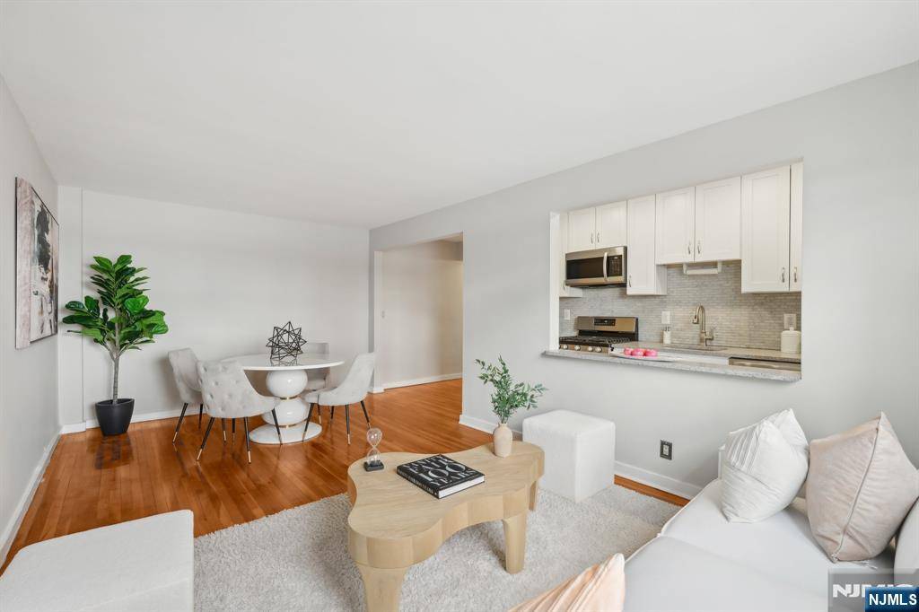 North Bergen, NJ 07047,8300 Boulevard East #4D
