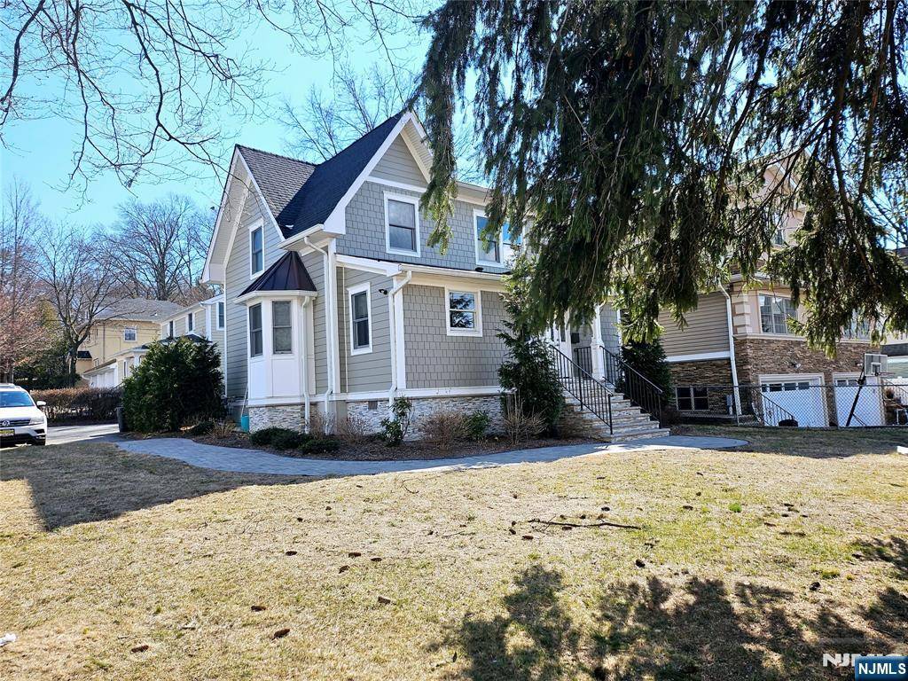 296 County RD #B, Tenafly, NJ 07670