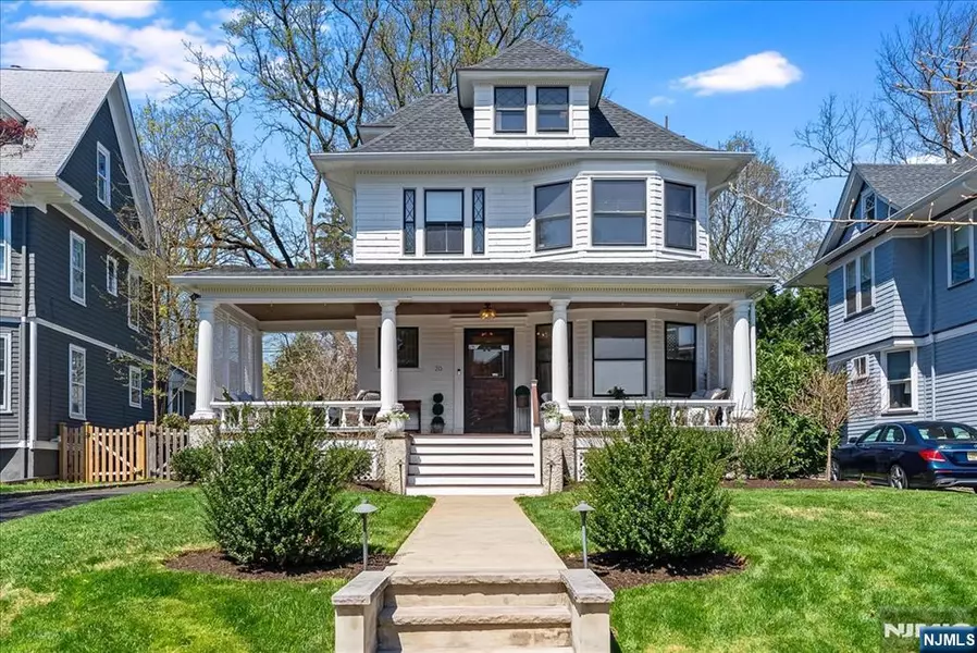 20 Hillside AVE, Glen Ridge, NJ 07028