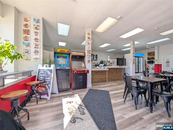 Kearny, NJ 07032,203 Davis