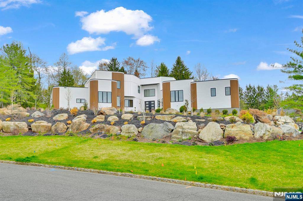 Livingston, NJ 07039,87 S Chestnut ST