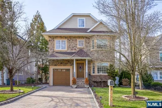 Roseland, NJ 07068,23 4th AVE