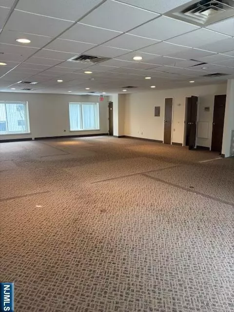 Tenafly, NJ 07670,38 Harold ST